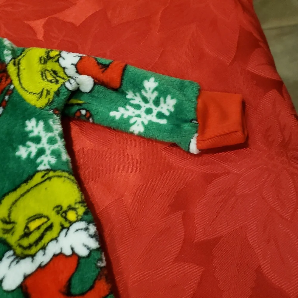 NEW Dr. Seuss Grinch Footie Pajamas